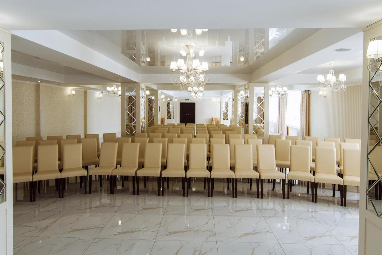 Congress Hotel Verhovina Petropavlovskaya Borshchagovka Exterior foto